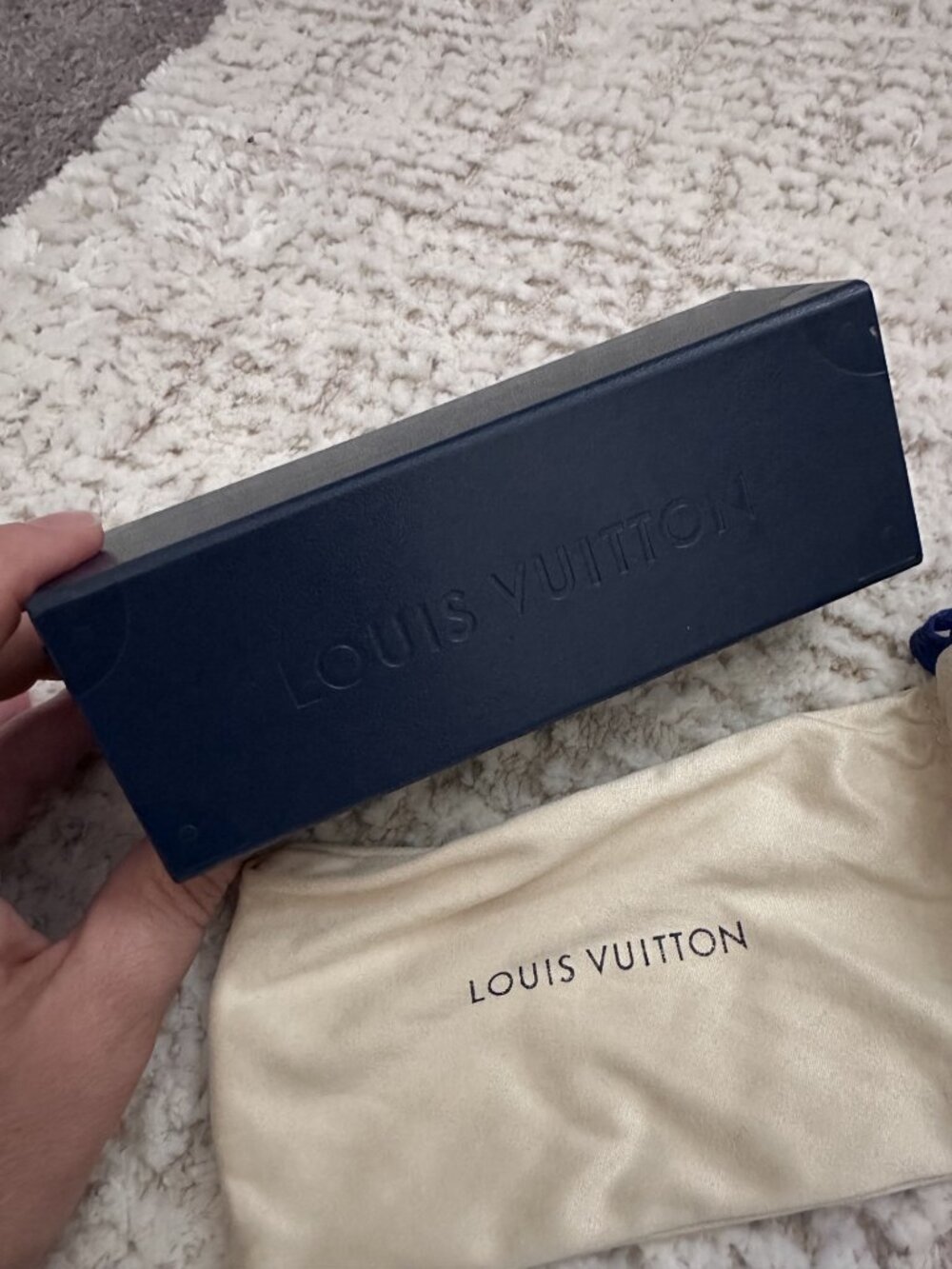 Louis Vuitton cat eye sunglasses - Picture 10 of 12